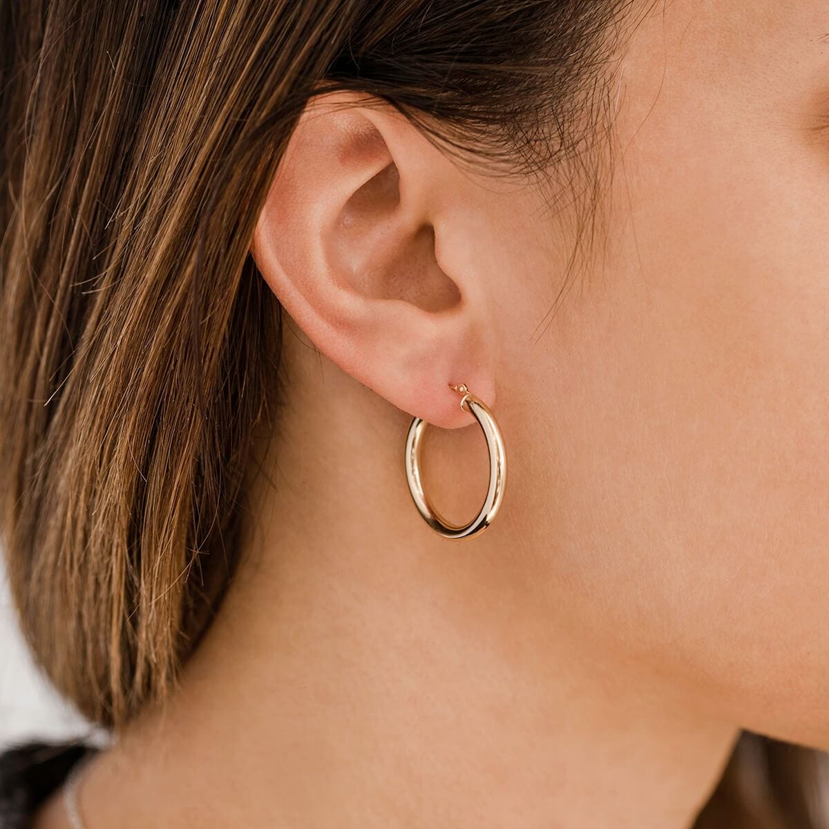 Simple Bar Stud Earrings in Solid Gold - Tales In Gold